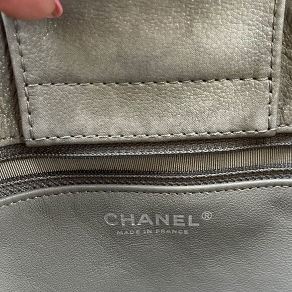 Chanel Large Iridescent Accordion Shopper Tote Handbag Calfskin Logo Silver - Picture 6 of 13